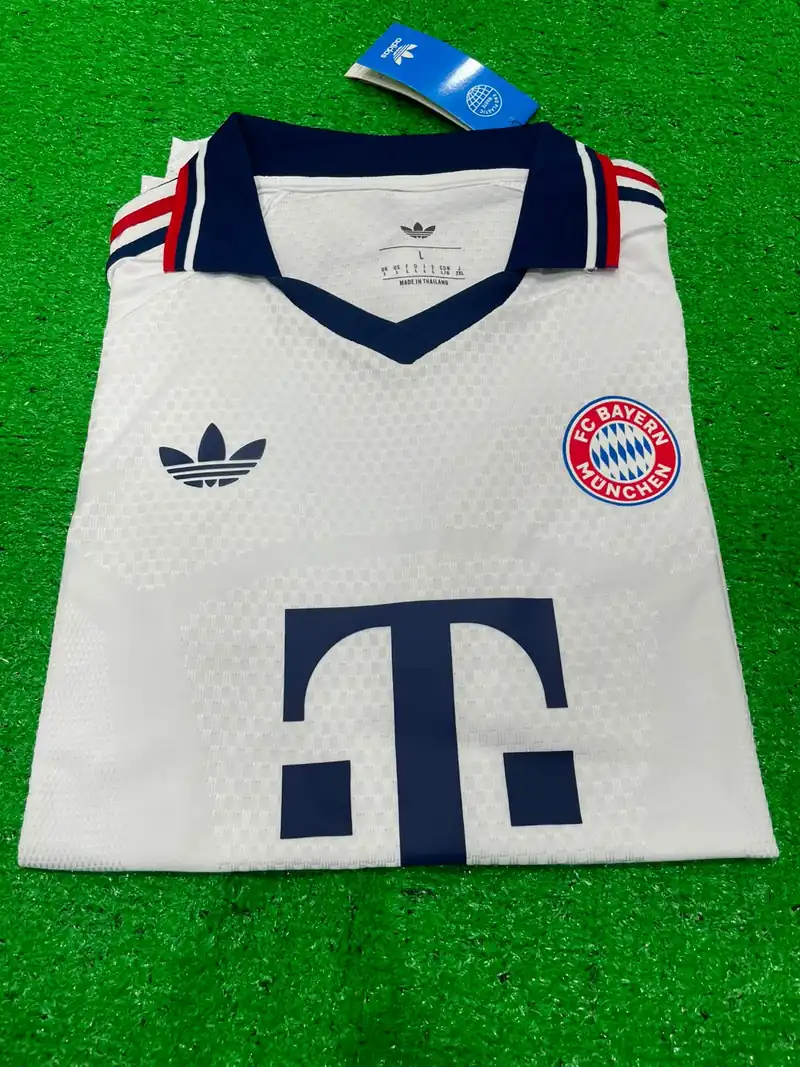PLAYER BAYERN AWAY 26/27 thumbnail 2