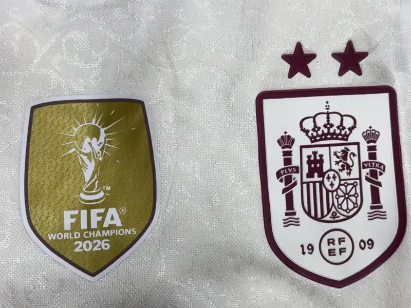 PLAYER SPAIN AWAY 2 STAR thumbnail 2