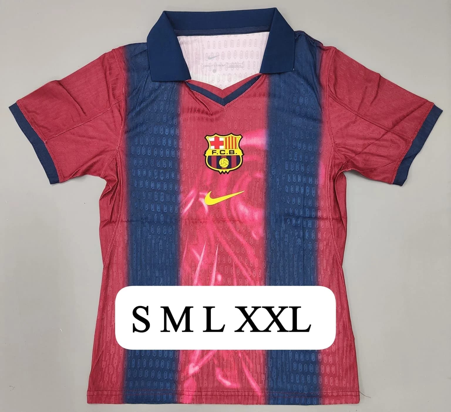 PLAYER BARCELONA TRAVIS RETRO