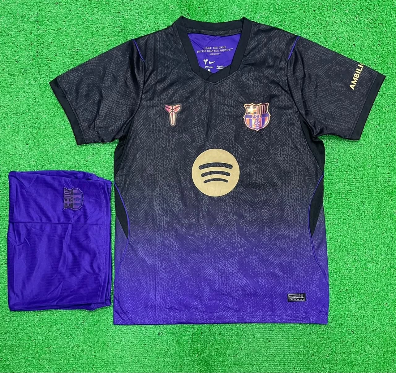 SET FC BARCELONA AWAY 26/27