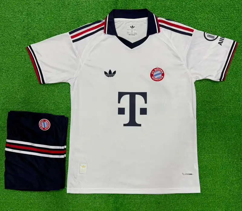 SET BAYERN AWAY 26/27