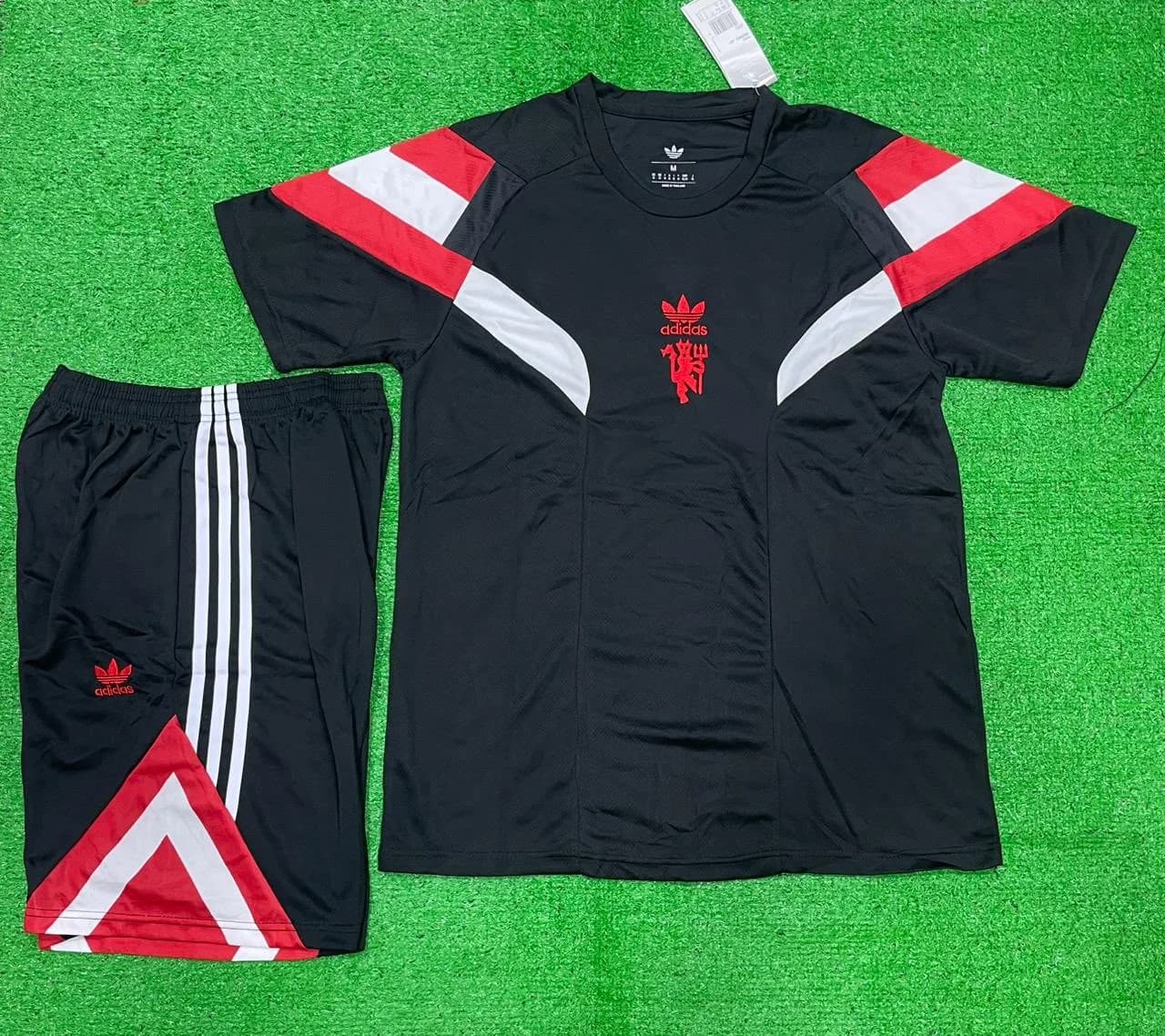 SET MANCHESTER UNITED PREMATCH KIT 25/26